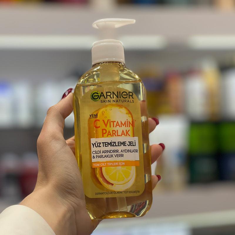 ژل شستشو ویتامین سی گارنیر