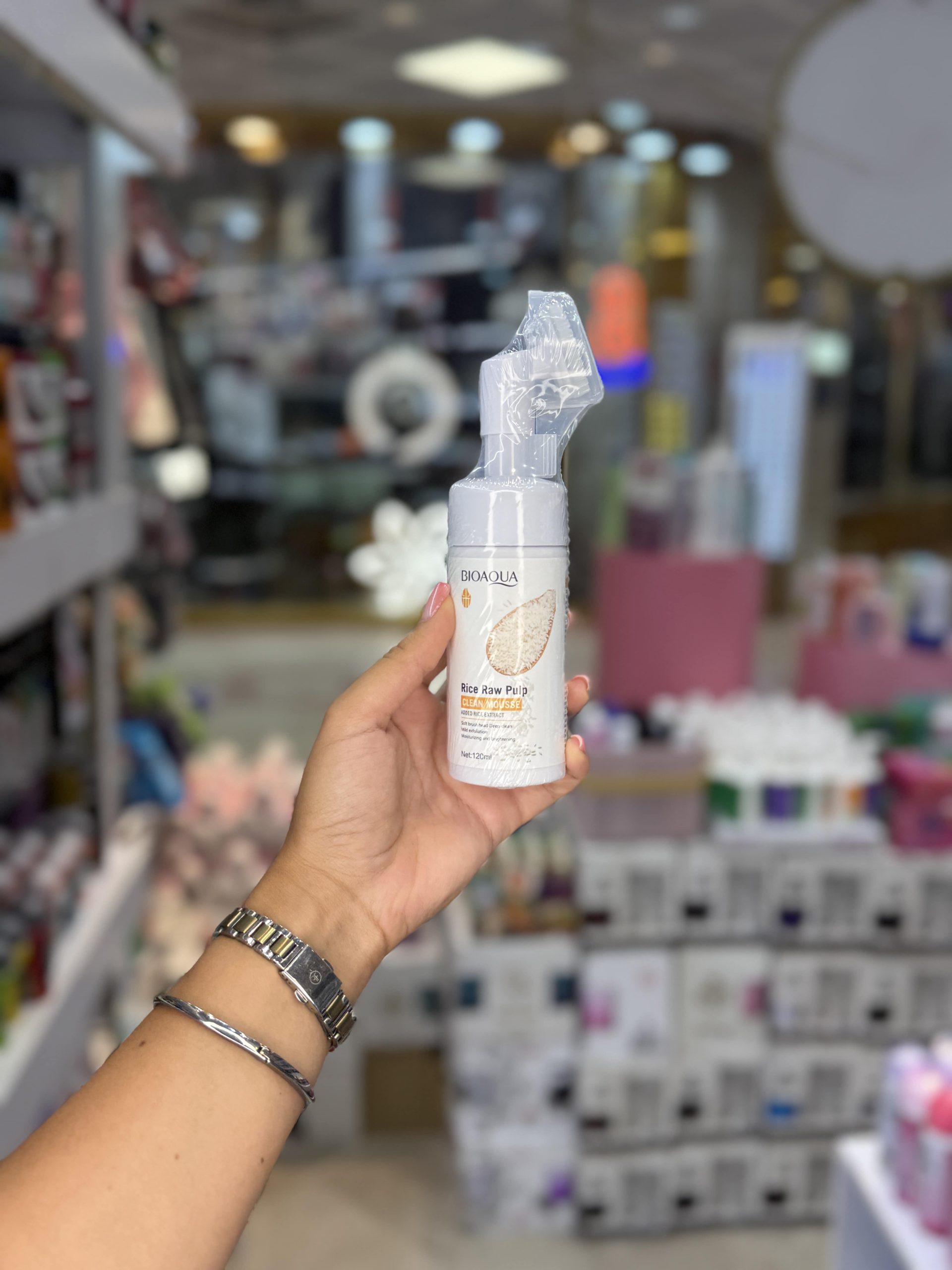 فوم شستشوی صورت حاوی عصاره برنج سرفیس – مدل واش دار – برند بیوآکوا